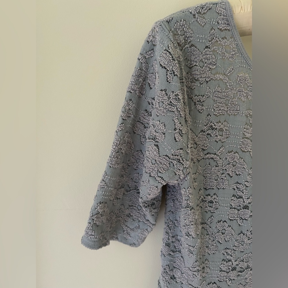 Free People Floral Lace Peplum Blouse
Size: Medium 
Used (Like New) - Picture 3 of 9